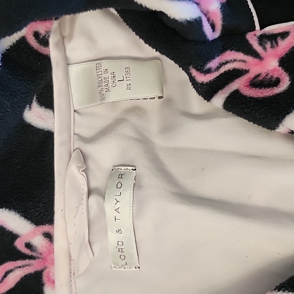 Designer pajamas - Picture 2 of 2